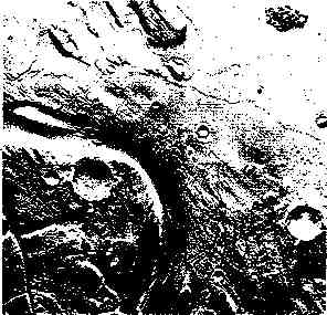 На фотографиях поверхности Марса отчетливо видны высохшие русла рек, где, возможно, когда-то купались «зелененькие человечки»